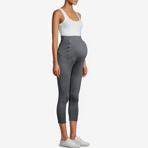 𝅺NWT Time and Tru Maternity Capri Leggings